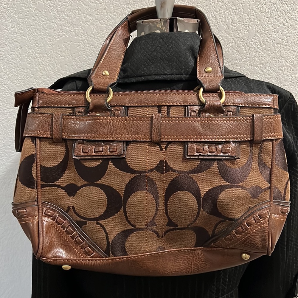 Vintage Coach handbag, EUC - Picture 5 of 5